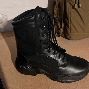 Rocky men’s tactical black 9’ boots